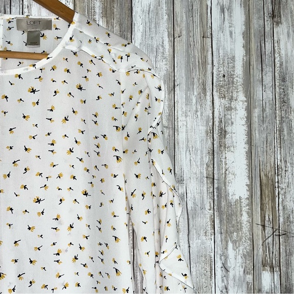 Loft White Floral Flutter Sleeve Blouse - Picture 3 of 5